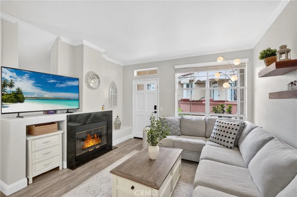 1027 S Stresa Anaheim Hills, CA 92808