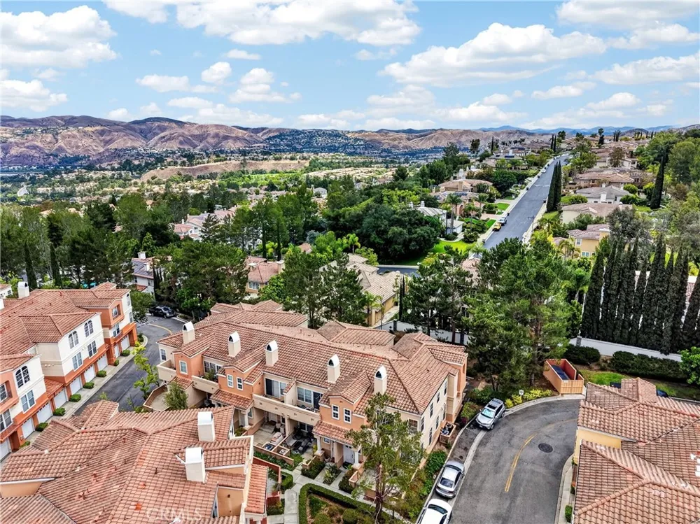 1027 S Stresa Anaheim Hills, CA 92808