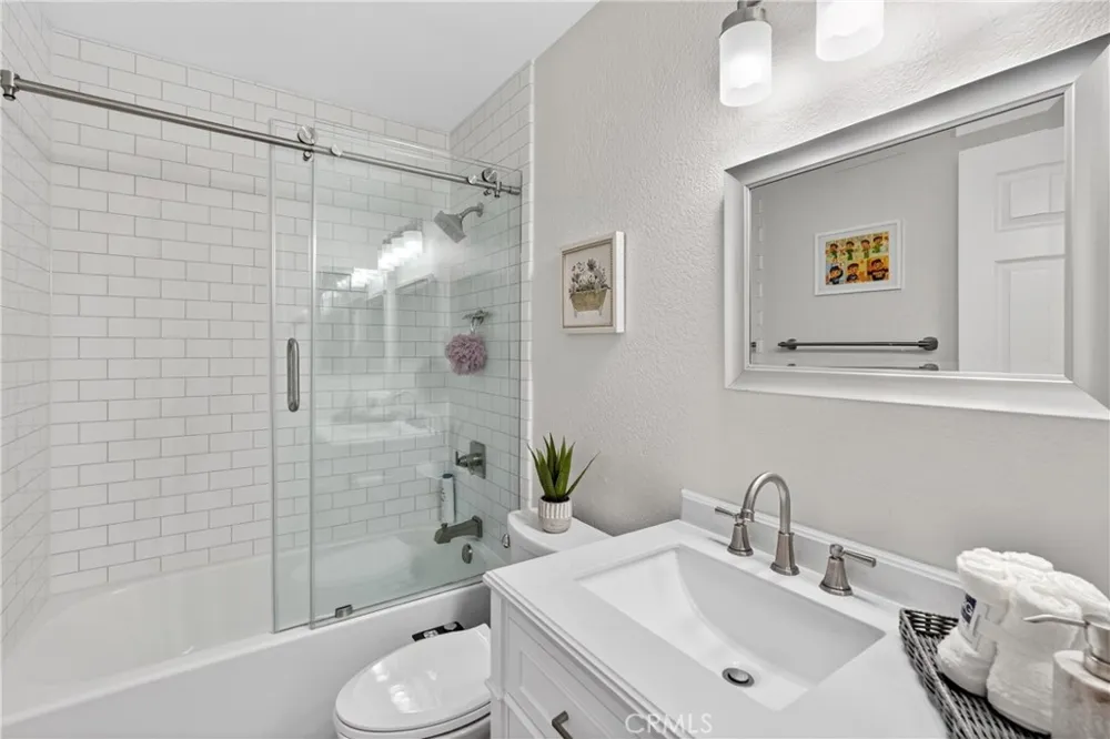 1027 S Stresa Anaheim Hills, CA 92808