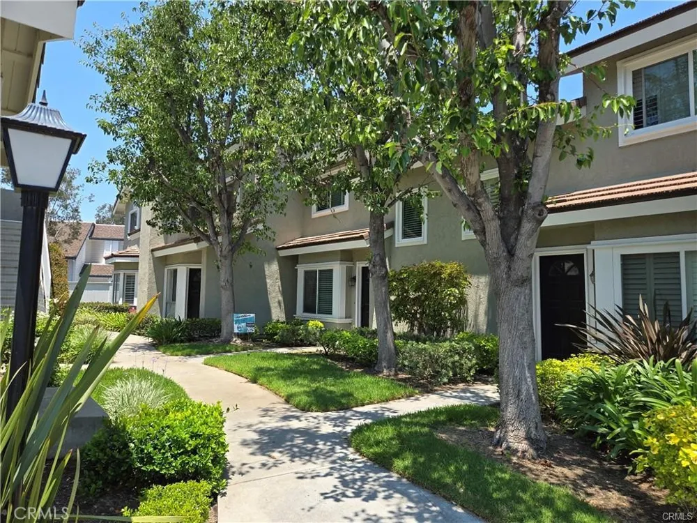 569 Springbrook Irvine, CA 92614