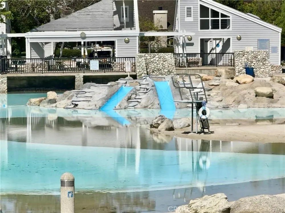569 Springbrook Irvine, CA 92614