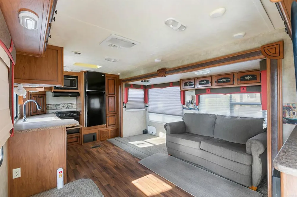 2033 Lilac Lane Alpine, CA 91901
