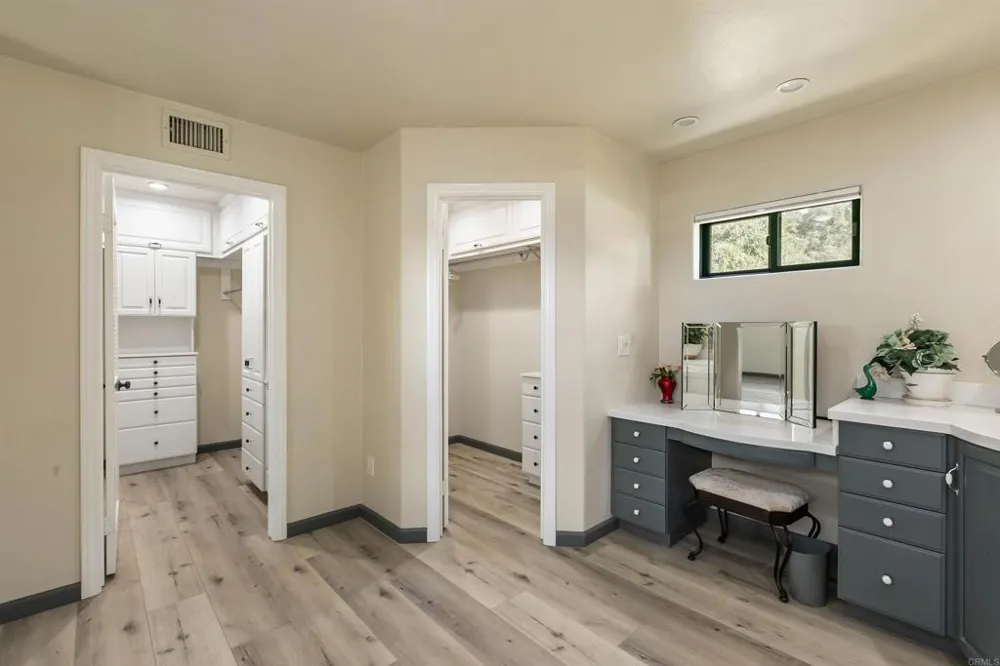 2033 Lilac Lane Alpine, CA 91901
