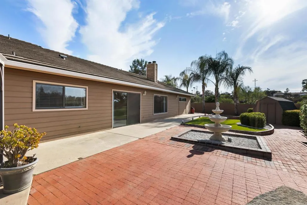 2033 Lilac Lane Alpine, CA 91901