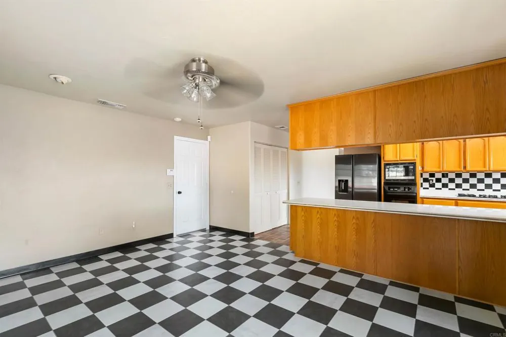 2033 Lilac Lane Alpine, CA 91901