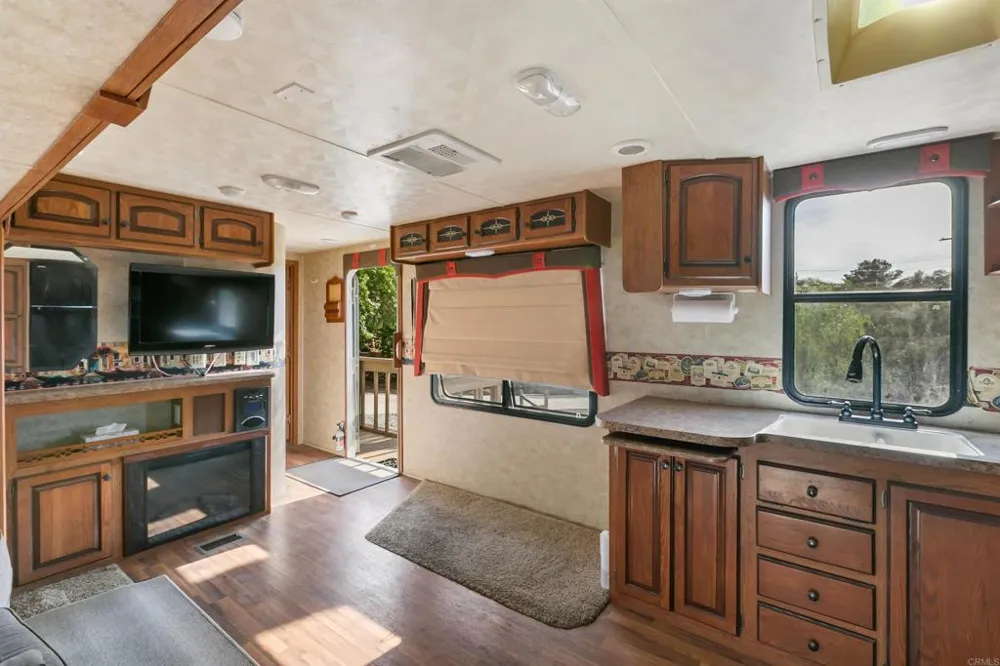 2033 Lilac Lane Alpine, CA 91901