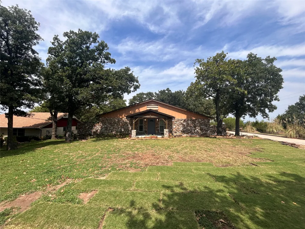 2 Westwind Drive Sand Springs, OK 74063