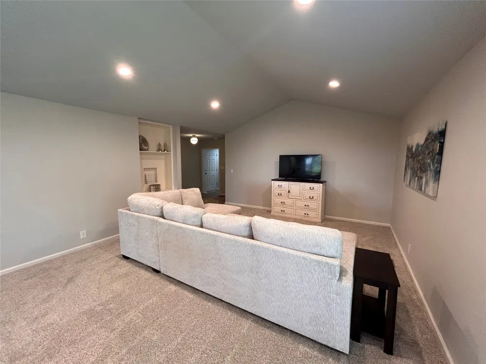 2 Westwind Drive Sand Springs, OK 74063
