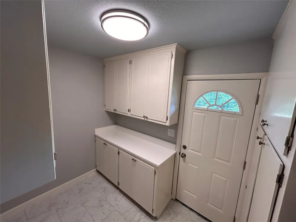 2 Westwind Drive Sand Springs, OK 74063