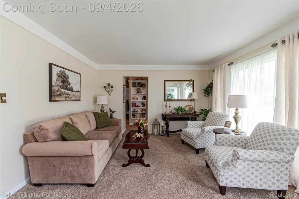 4830 Holmes Drive Warren City, MI 48092