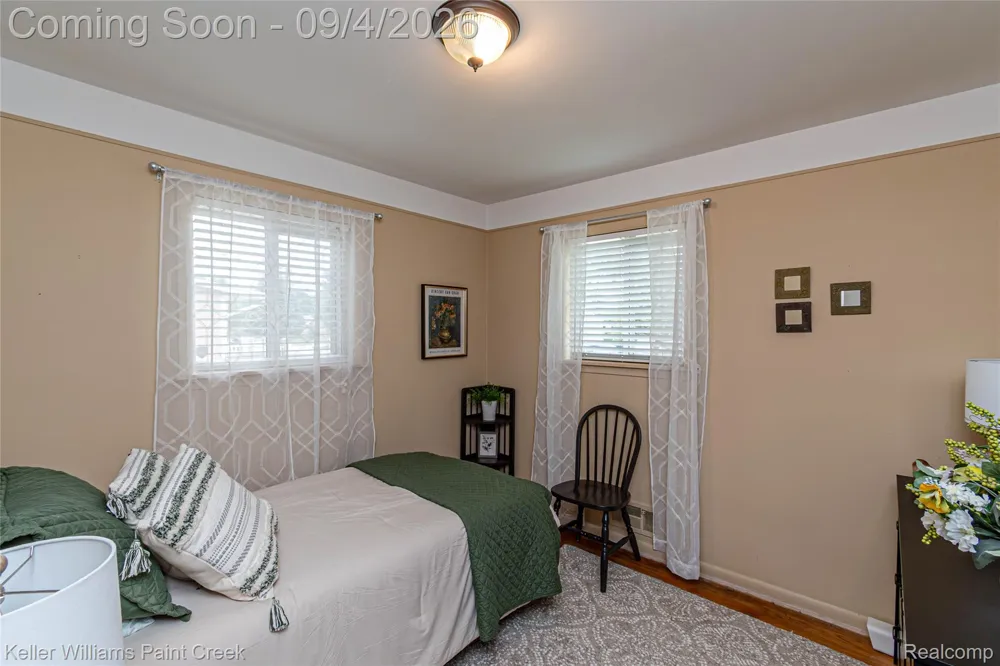 4830 Holmes Drive Warren City, MI 48092