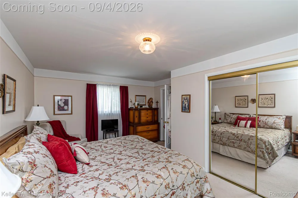 4830 Holmes Drive Warren City, MI 48092