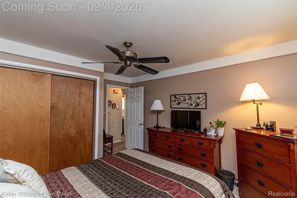 4830 Holmes Drive Warren City, MI 48092