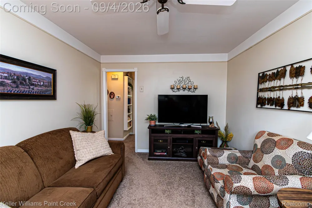 4830 Holmes Drive Warren City, MI 48092