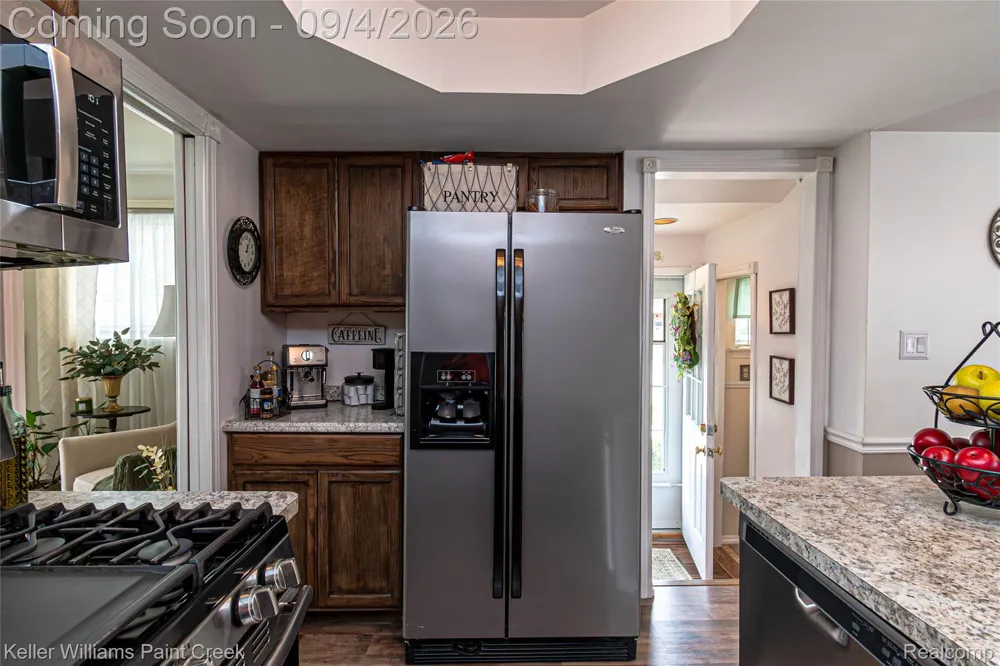 4830 Holmes Drive Warren City, MI 48092