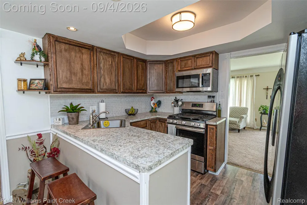 4830 Holmes Drive Warren City, MI 48092