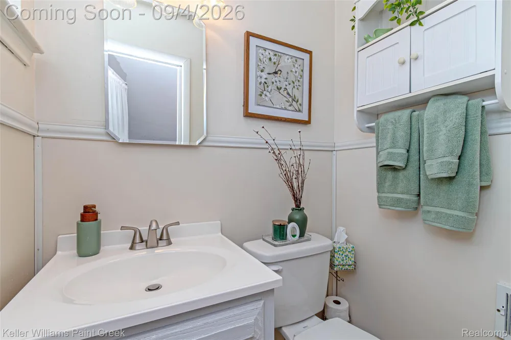 4830 Holmes Drive Warren City, MI 48092