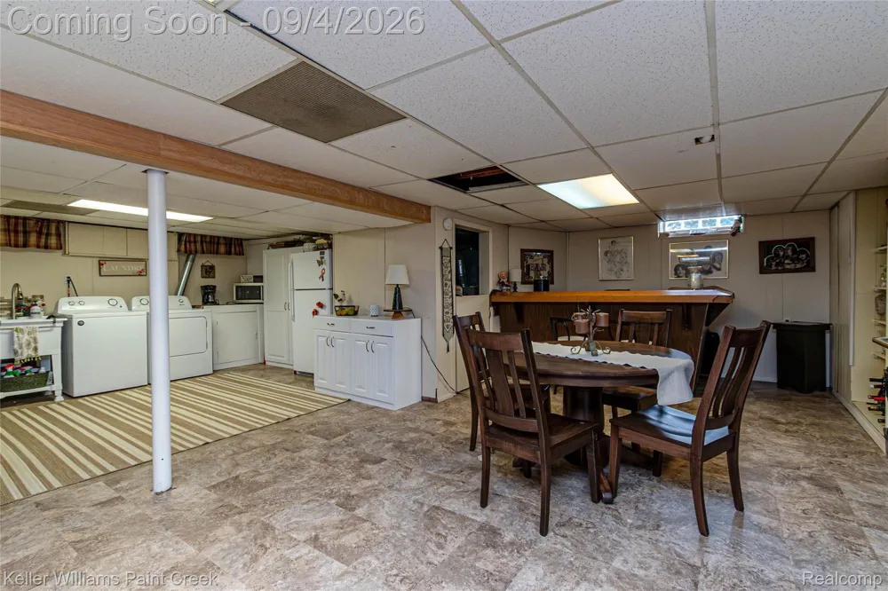 4830 Holmes Drive Warren City, MI 48092