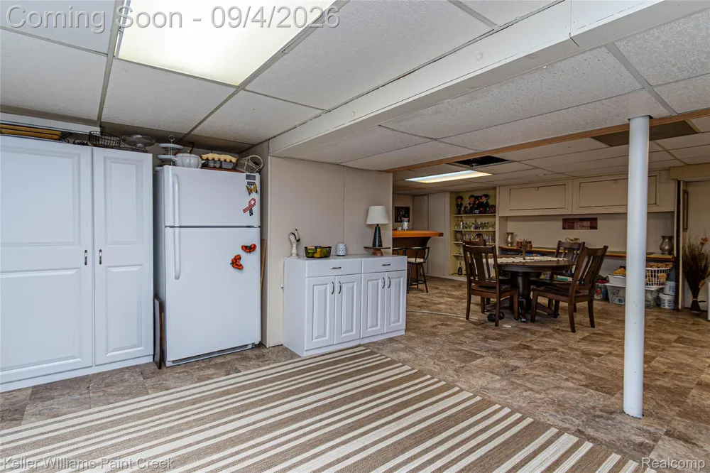 4830 Holmes Drive Warren City, MI 48092