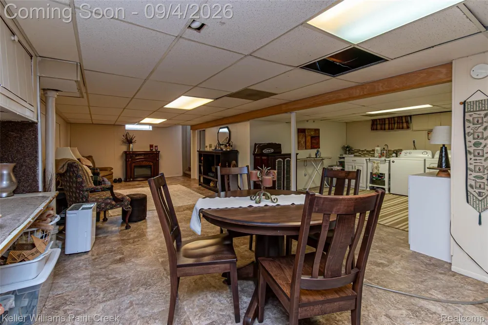 4830 Holmes Drive Warren City, MI 48092