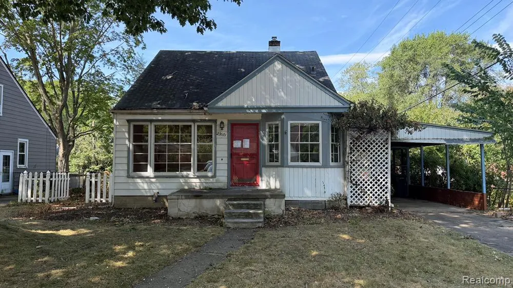 23571 Manistee Street Oak Park City, MI 48237