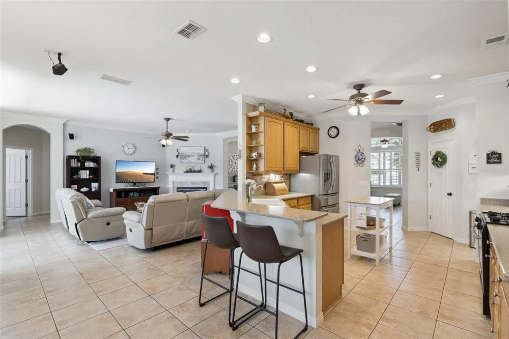 106 OAK HAVEN CIRCLE Deland, FL 32720