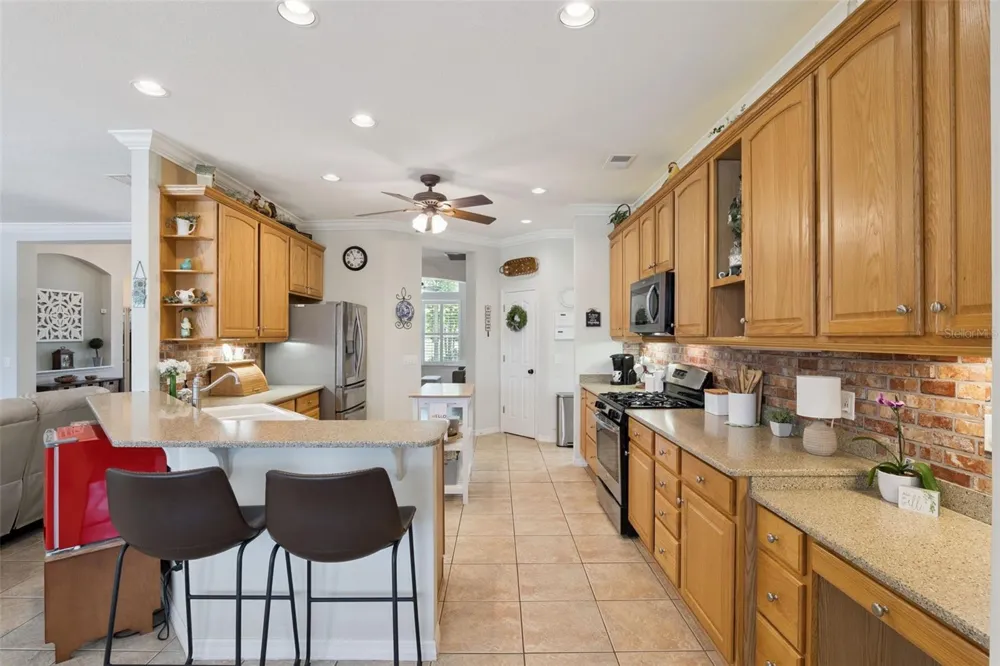 106 OAK HAVEN CIRCLE Deland, FL 32720