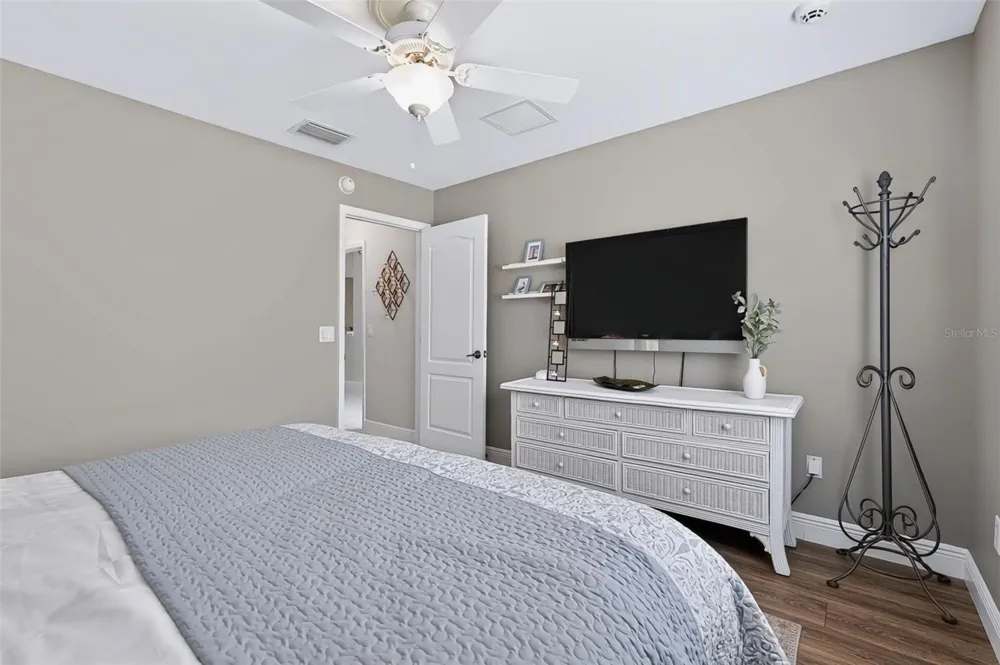 633 COKESBURY DRIVE The Villages, FL 32162