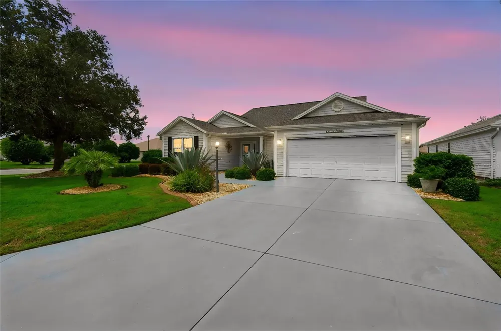 633 COKESBURY DRIVE The Villages, FL 32162