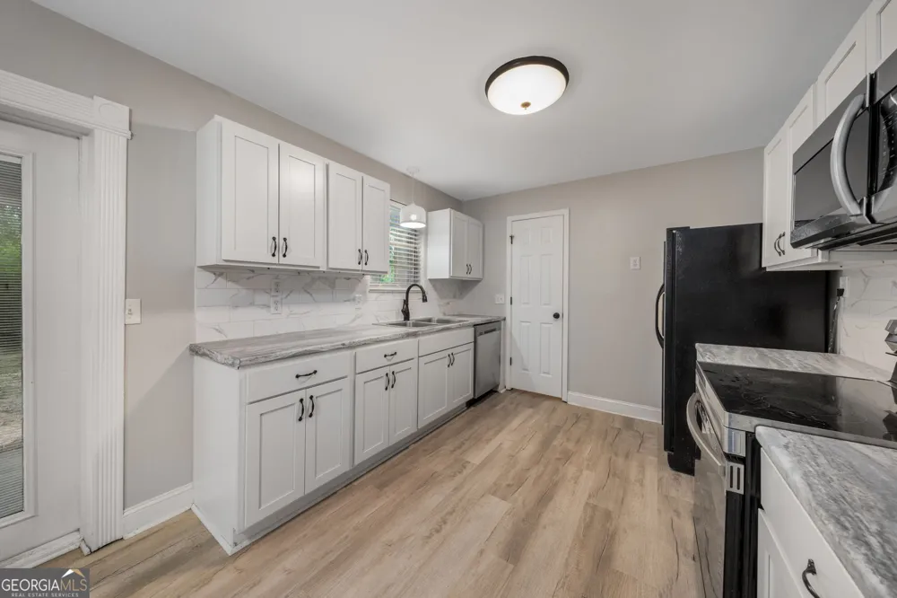 114 Karen DR Warner Robins, GA 31088