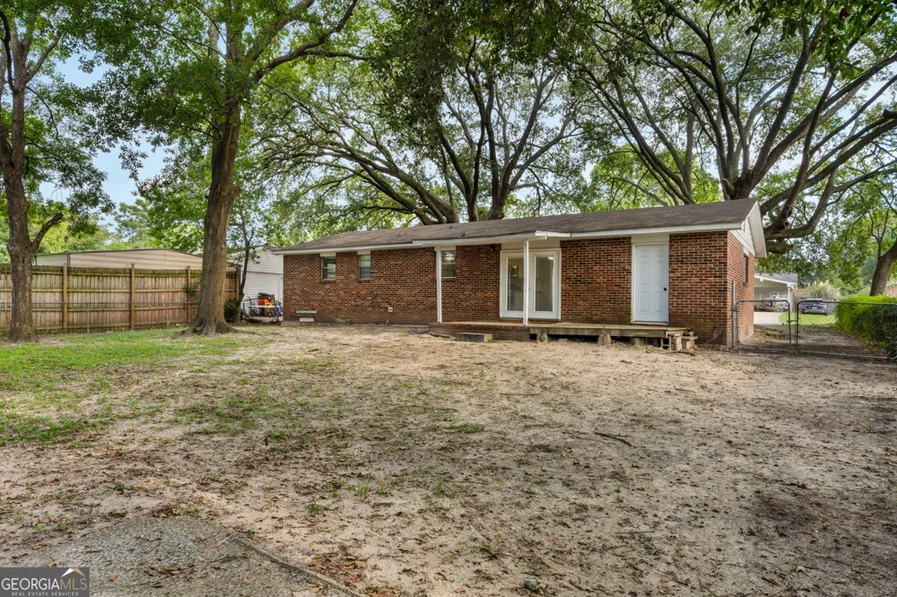 114 Karen DR Warner Robins, GA 31088