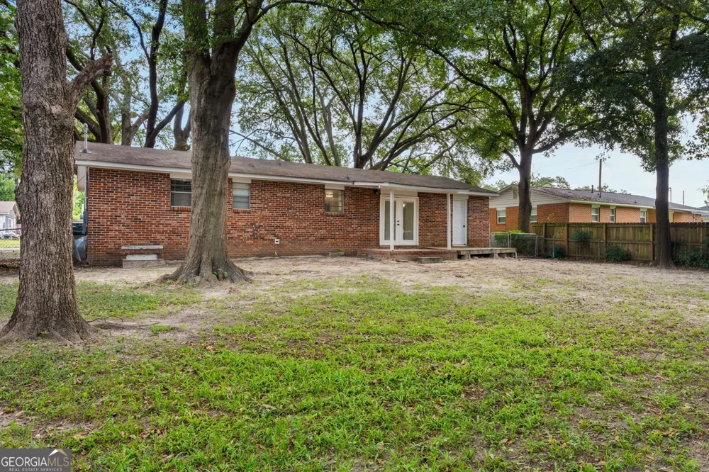114 Karen DR Warner Robins, GA 31088