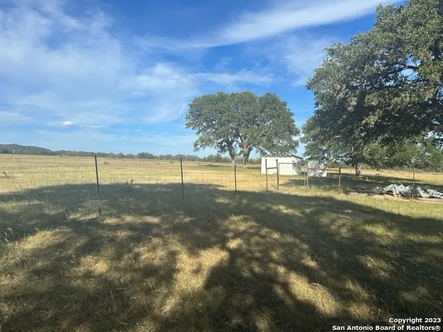 373 PINE TREE Medina, TX 78055