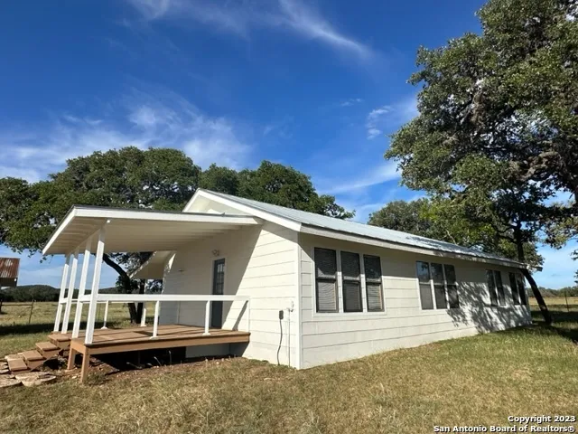 373 PINE TREE Medina, TX 78055
