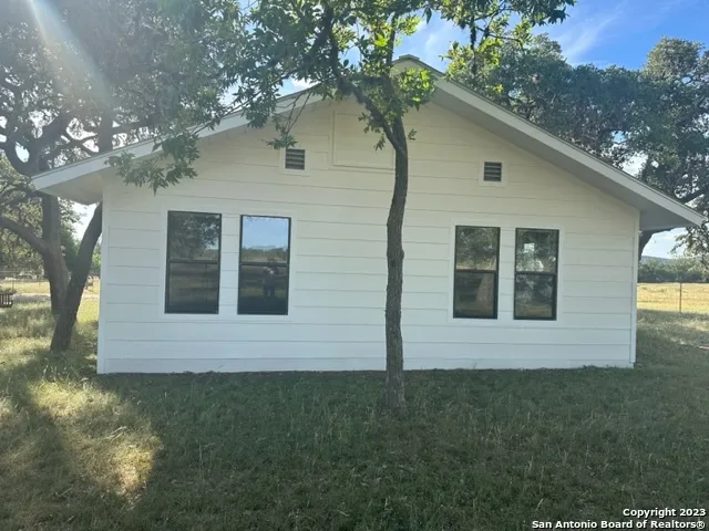 373 PINE TREE Medina, TX 78055