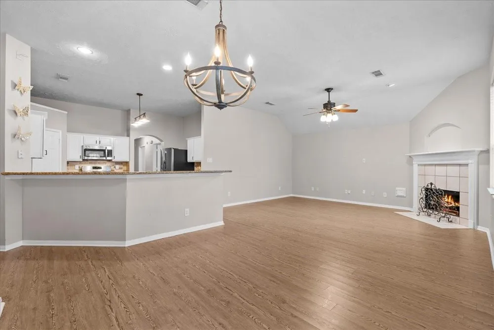 407 Crimson Coast Drive League City, TX 77573
