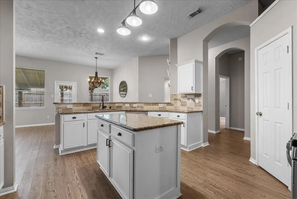 407 Crimson Coast Drive League City, TX 77573