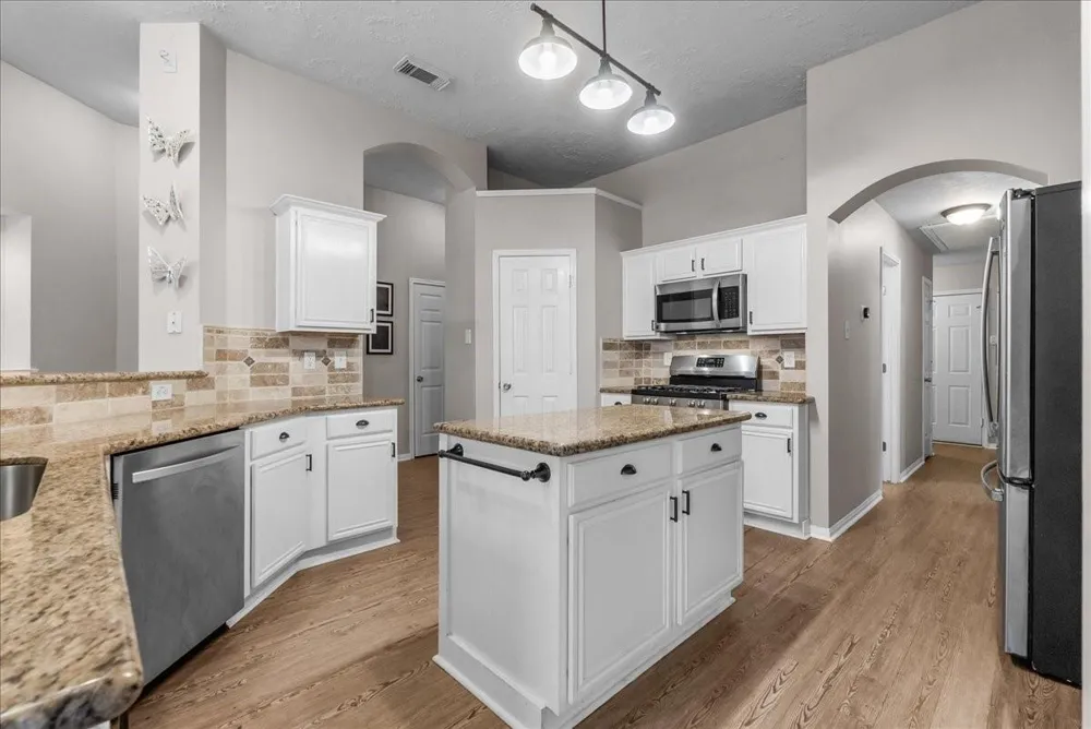 407 Crimson Coast Drive League City, TX 77573