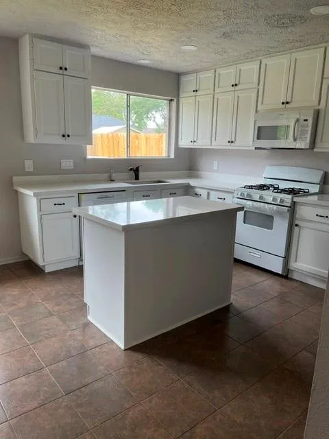 467 Buoy Road Webster, TX 77598