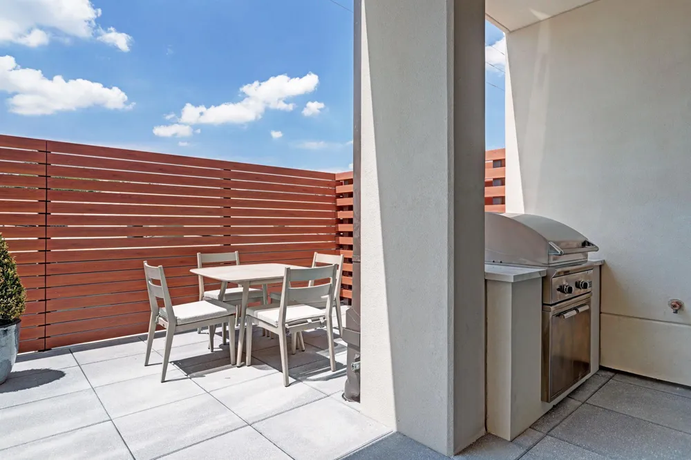 2323 W Main Street #304 Houston, TX 77098