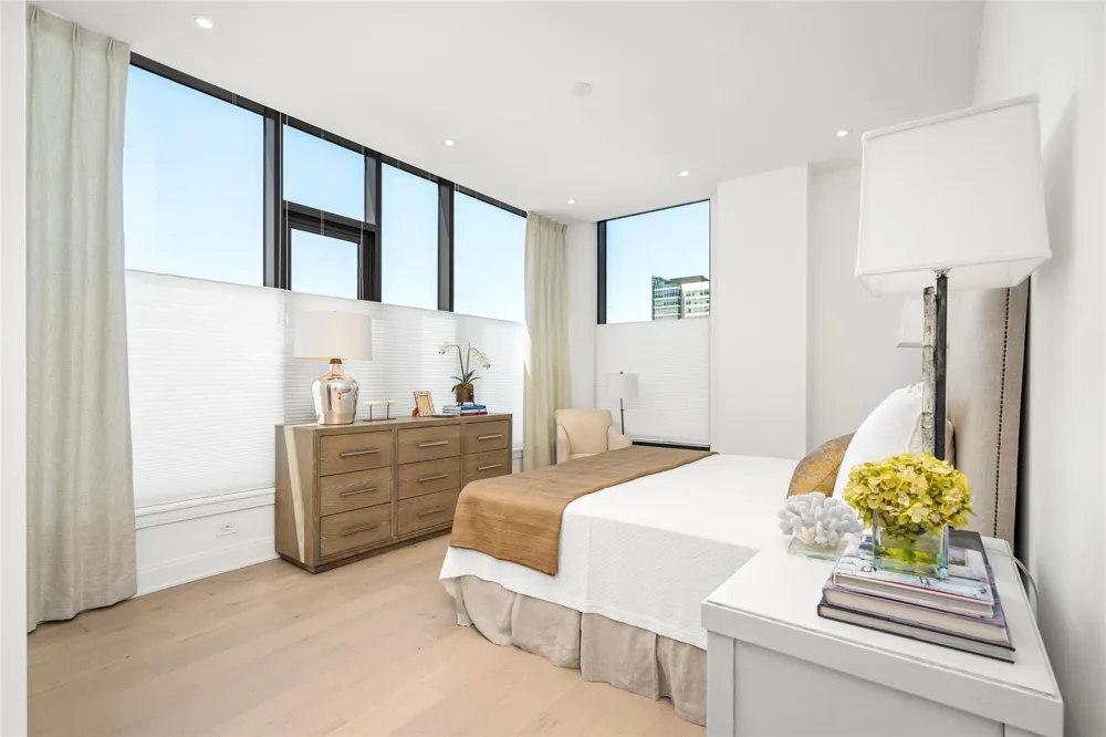 2323 W Main Street #305 Houston, TX 77098