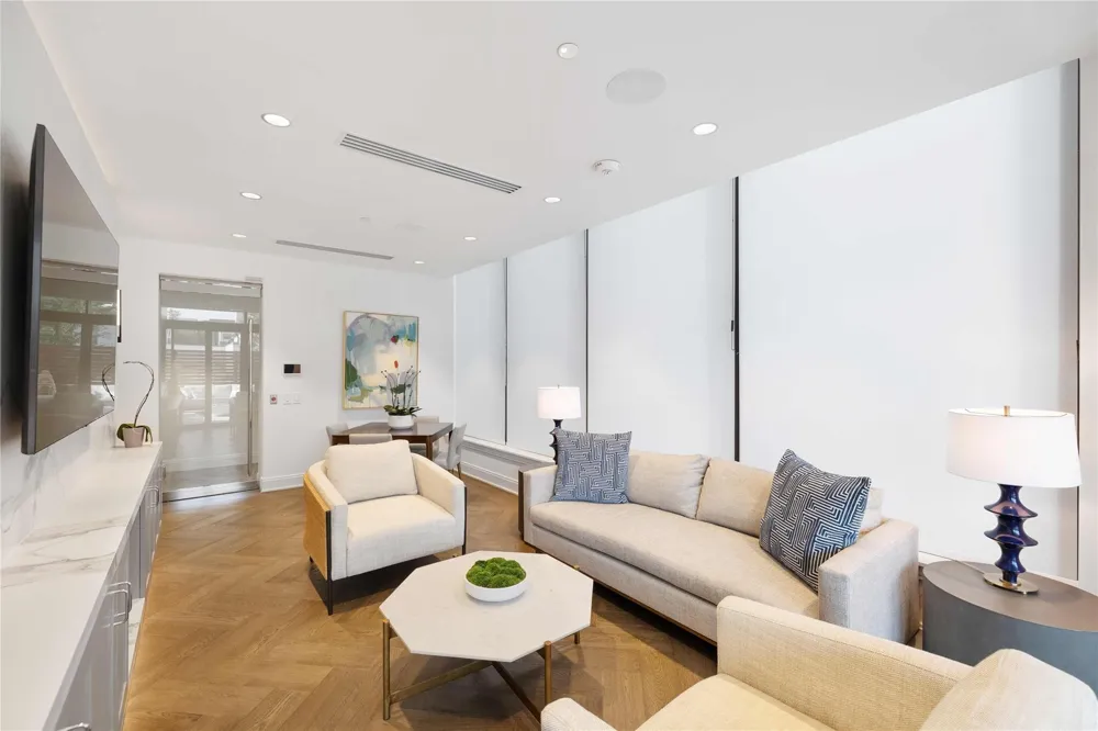 2323 W Main Street #305 Houston, TX 77098