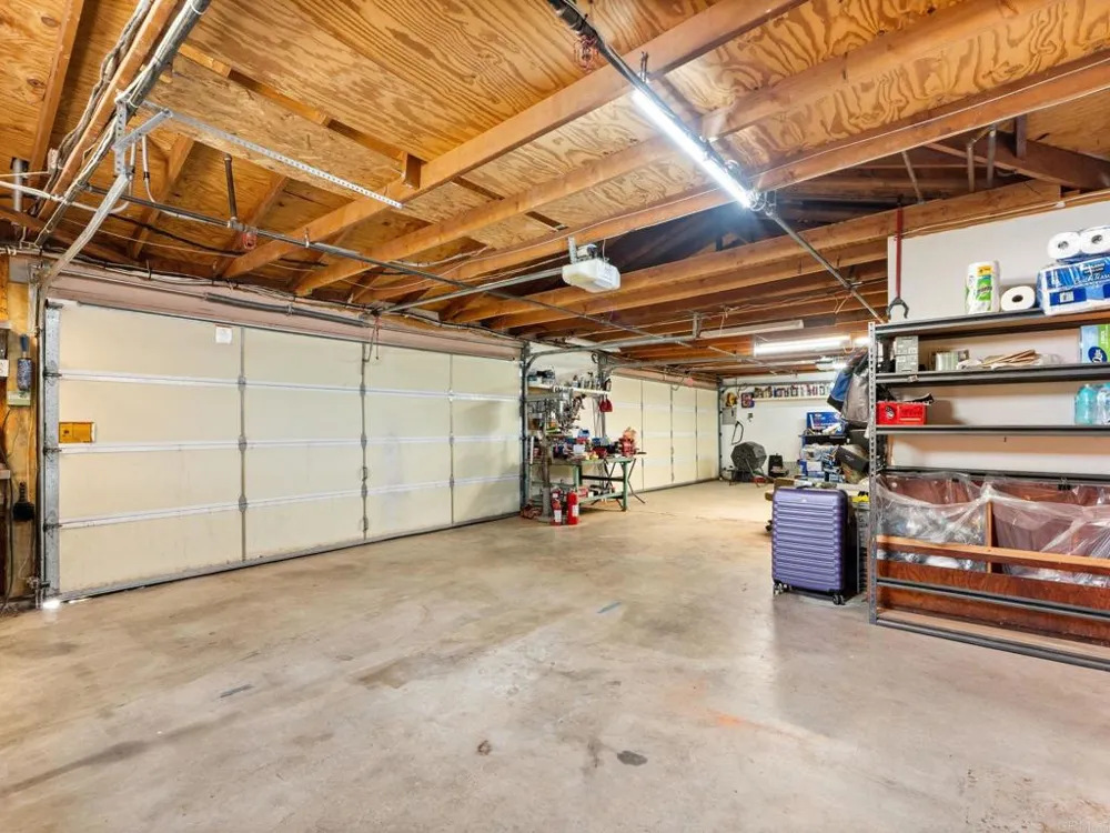 886 Singing Trails Drive El Cajon, CA 92019