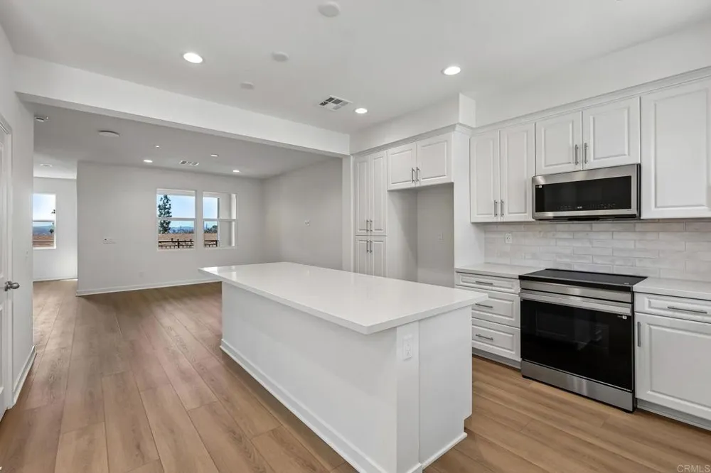 323 Jimson Glen Escondido, CA 92025