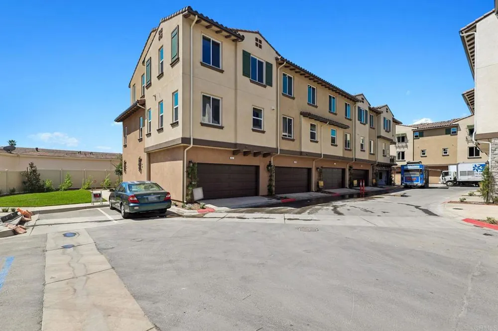 323 Jimson Glen Escondido, CA 92025