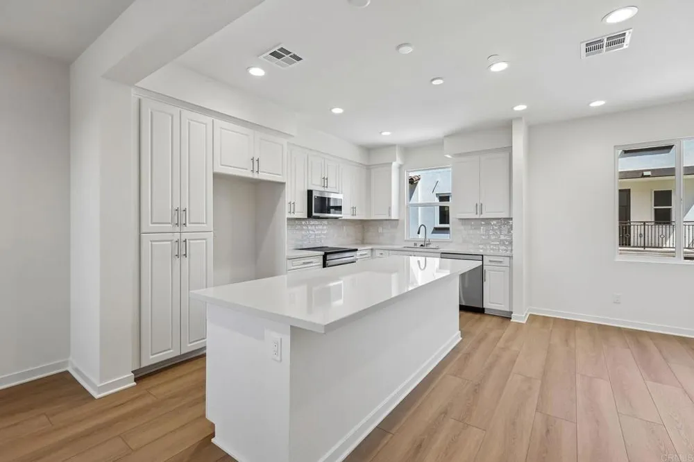 323 Jimson Glen Escondido, CA 92025