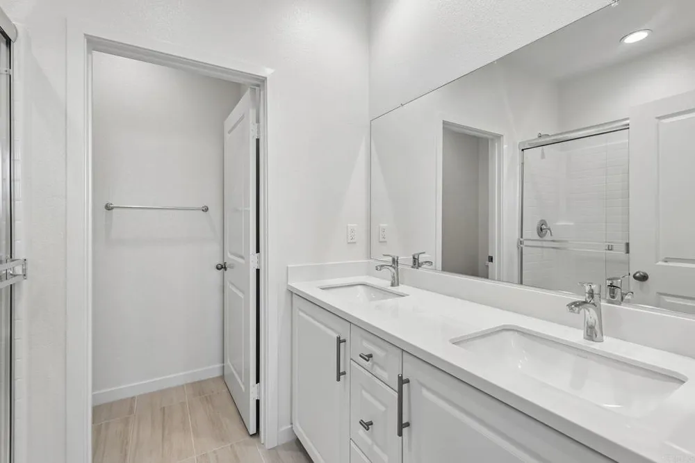 323 Jimson Glen Escondido, CA 92025