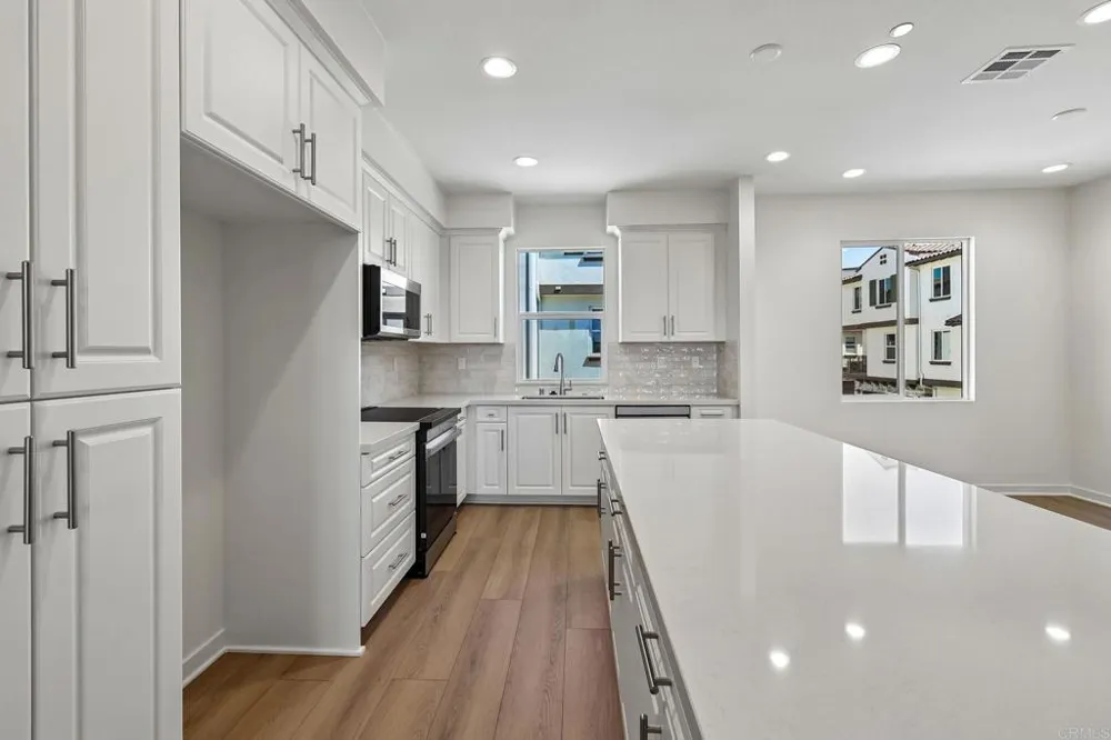 323 Jimson Glen Escondido, CA 92025