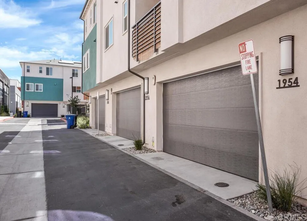 1954 Minimalist Lane Chula Vista, CA 91915