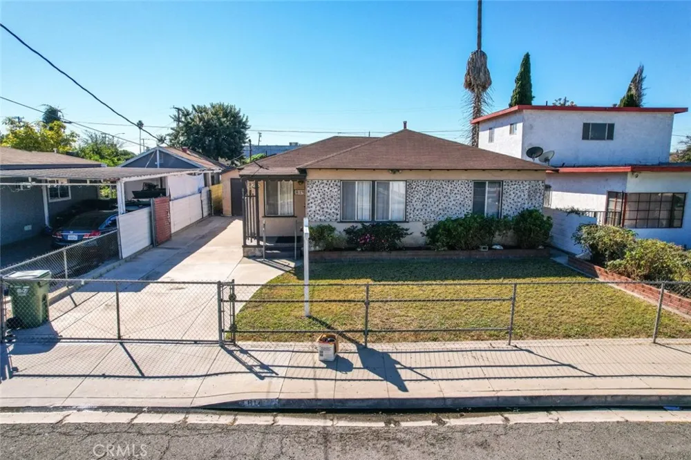 814 W Maple Street Compton, CA 90220